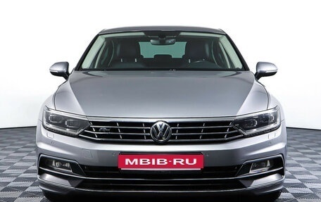 Volkswagen Passat B8 рестайлинг, 2018 год, 2 950 000 рублей, 2 фотография