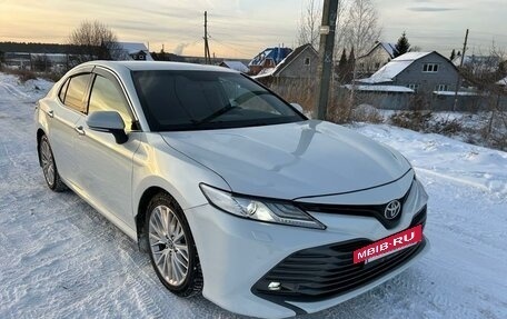 Toyota Camry, 2019 год, 2 850 000 рублей, 8 фотография