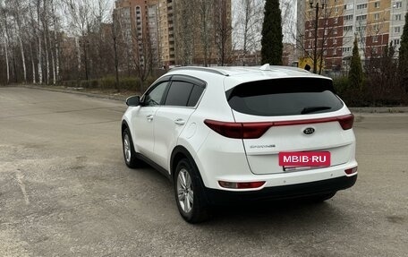 KIA Sportage IV рестайлинг, 2016 год, 1 900 000 рублей, 4 фотография