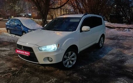 Mitsubishi Outlander III рестайлинг 3, 2011 год, 1 200 000 рублей, 7 фотография