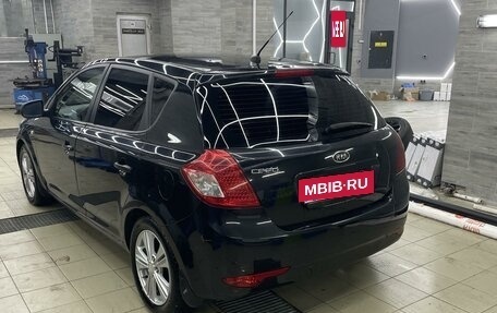 KIA cee'd I рестайлинг, 2011 год, 650 000 рублей, 4 фотография