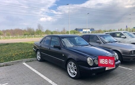 Mercedes-Benz E-Класс, 1997 год, 600 000 рублей, 2 фотография