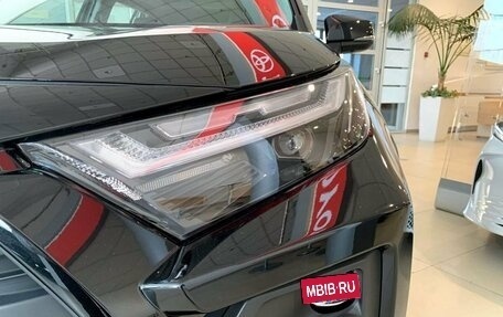 Toyota RAV4, 2024 год, 4 930 000 рублей, 2 фотография