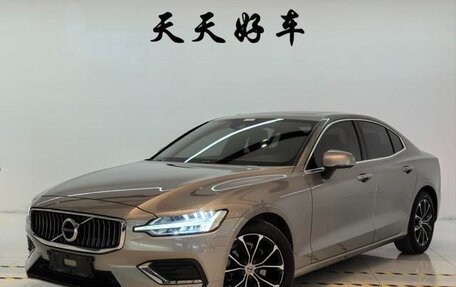 Volvo S60 III, 2022 год, 3 050 000 рублей, 1 фотография