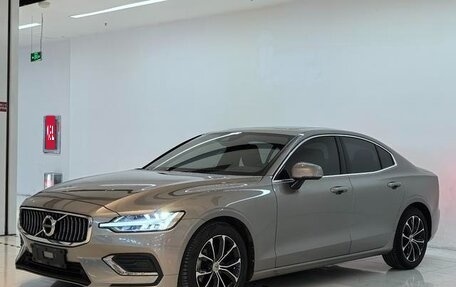 Volvo S60 III, 2022 год, 3 050 000 рублей, 2 фотография