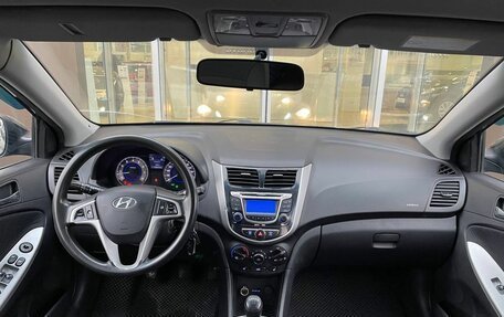 Hyundai Solaris II рестайлинг, 2012 год, 649 000 рублей, 10 фотография