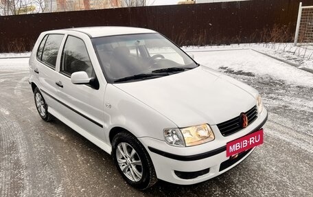 Volkswagen Polo III рестайлинг, 2001 год, 300 000 рублей, 3 фотография