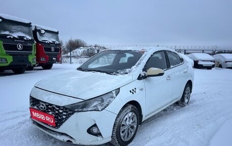 Hyundai Solaris II рестайлинг, 2021 год, 1 280 000 рублей, 1 фотография