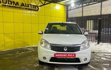 Renault Sandero I, 2013 год, 699 000 рублей, 2 фотография