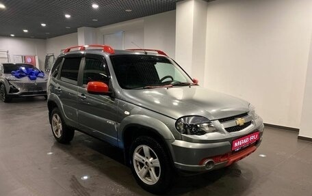 Chevrolet Niva I рестайлинг, 2018 год, 900 000 рублей, 1 фотография