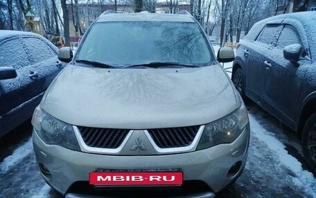 Mitsubishi Outlander III рестайлинг 3, 2008 год, 1 185 000 рублей, 2 фотография