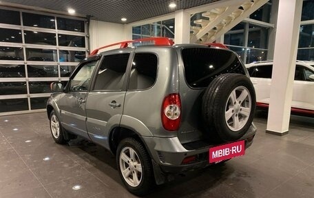 Chevrolet Niva I рестайлинг, 2018 год, 900 000 рублей, 5 фотография