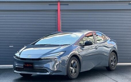 Toyota Prius IV XW50, 2023 год, 2 940 000 рублей, 1 фотография