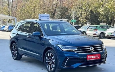 Volkswagen Tiguan II, 2022 год, 3 690 000 рублей, 1 фотография