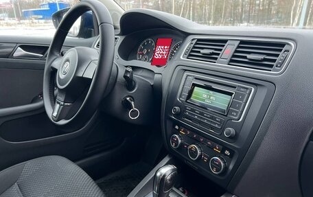 Volkswagen Jetta VI, 2013 год, 1 149 000 рублей, 21 фотография