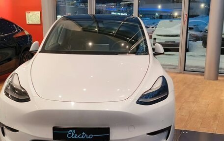 Tesla Model Y I, 2022 год, 5 490 000 рублей, 2 фотография