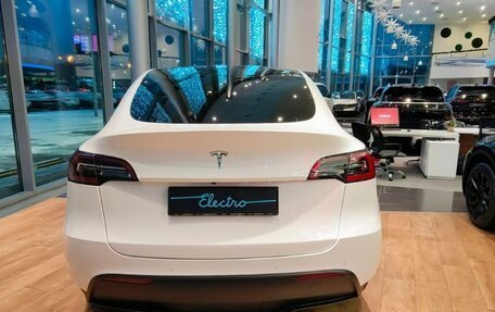 Tesla Model Y I, 2022 год, 5 490 000 рублей, 3 фотография