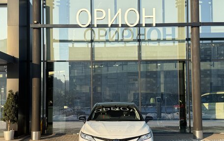 Toyota Camry, 2021 год, 4 700 000 рублей, 2 фотография