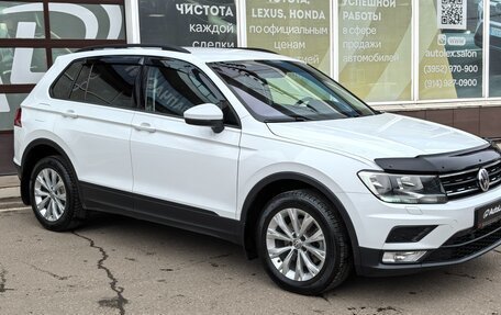 Volkswagen Tiguan II, 2017 год, 2 395 000 рублей, 2 фотография