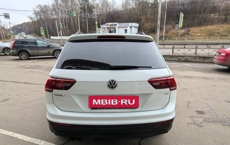 Volkswagen Tiguan II, 2017 год, 2 395 000 рублей, 5 фотография