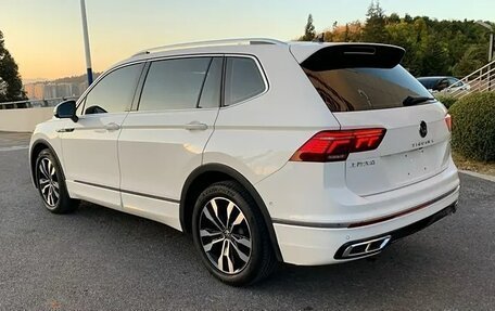 Volkswagen Tiguan II, 2022 год, 3 250 000 рублей, 7 фотография