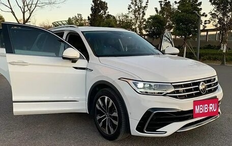 Volkswagen Tiguan II, 2022 год, 3 250 000 рублей, 5 фотография