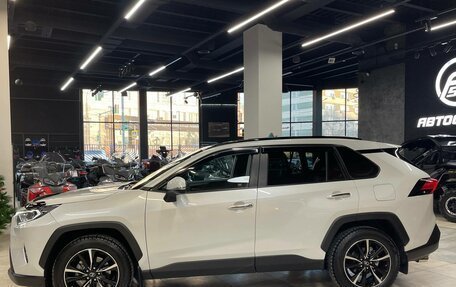 Toyota RAV4, 2020 год, 4 250 000 рублей, 9 фотография