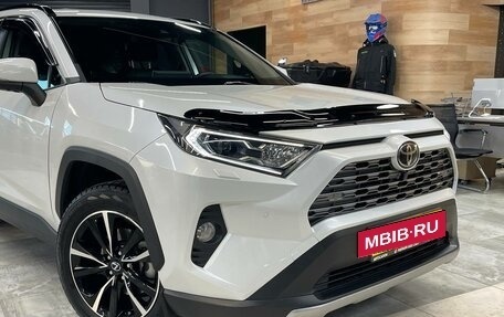 Toyota RAV4, 2020 год, 4 250 000 рублей, 4 фотография