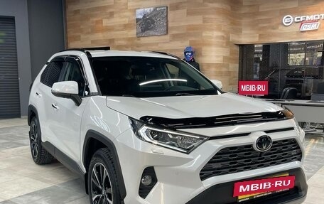 Toyota RAV4, 2020 год, 4 250 000 рублей, 5 фотография