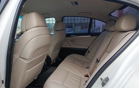 BMW 5 серия, 2011 год, 1 556 800 рублей, 15 фотография