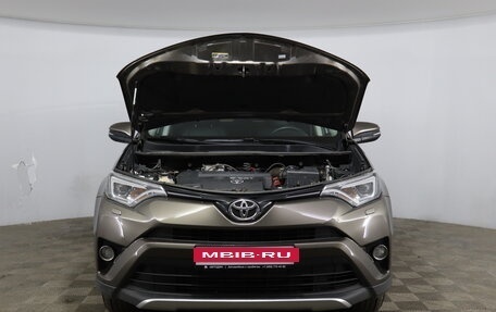 Toyota RAV4, 2019 год, 2 480 000 рублей, 25 фотография