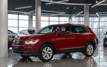 Volkswagen Tiguan II, 2021 год, 3 090 000 рублей, 1 фотография