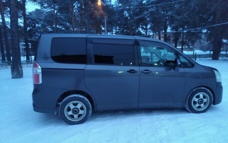 Toyota Noah III, 2007 год, 1 180 000 рублей, 1 фотография