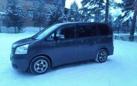 Toyota Noah III, 2007 год, 1 180 000 рублей, 6 фотография