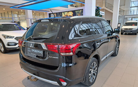 Mitsubishi Outlander III рестайлинг 3, 2015 год, 1 557 000 рублей, 9 фотография