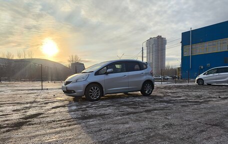 Honda Fit III, 2009 год, 700 000 рублей, 4 фотография