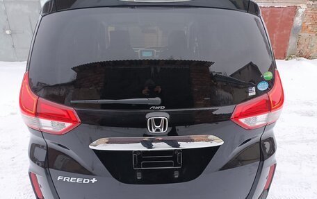 Honda Freed II, 2018 год, 1 900 000 рублей, 3 фотография