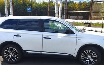 Mitsubishi Outlander III рестайлинг 3, 2017 год, 1 799 000 рублей, 1 фотография