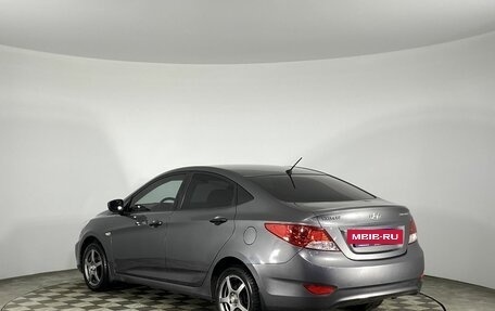 Hyundai Solaris II рестайлинг, 2011 год, 835 000 рублей, 7 фотография