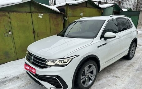 Volkswagen Tiguan II, 2021 год, 4 499 000 рублей, 1 фотография