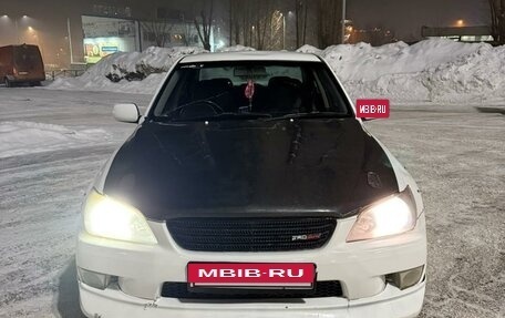 Toyota Altezza, 2001 год, 650 000 рублей, 15 фотография