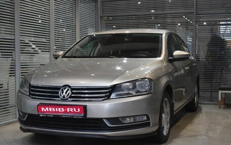 Volkswagen Passat B7, 2013 год, 1 059 000 рублей, 1 фотография