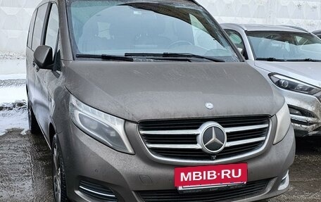 Mercedes-Benz V-Класс, 2016 год, 3 850 000 рублей, 19 фотография