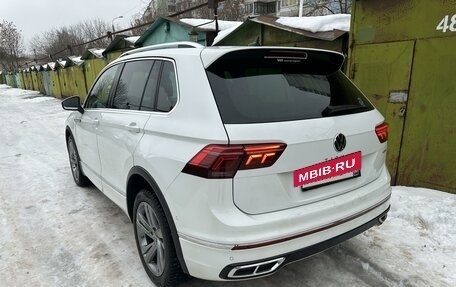 Volkswagen Tiguan II, 2021 год, 4 499 000 рублей, 2 фотография