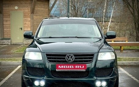 Volkswagen Touareg III, 2004 год, 975 000 рублей, 2 фотография