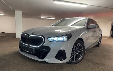 BMW 5 серия, 2024 год, 9 950 000 рублей, 4 фотография