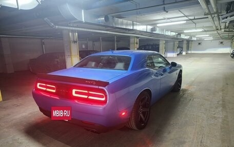 Dodge Challenger III рестайлинг 2, 2018 год, 12 100 000 рублей, 24 фотография