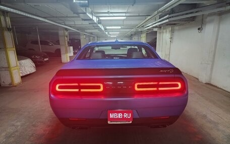 Dodge Challenger III рестайлинг 2, 2018 год, 12 100 000 рублей, 21 фотография