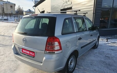 Opel Zafira B, 2011 год, 799 000 рублей, 3 фотография