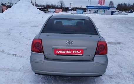 Toyota Avensis III рестайлинг, 2005 год, 500 000 рублей, 3 фотография